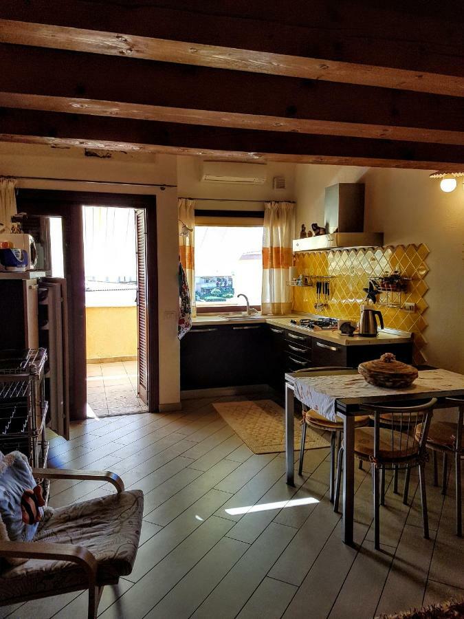La Casa Di Chris Lejlighed Golfo Aranci Eksteriør billede